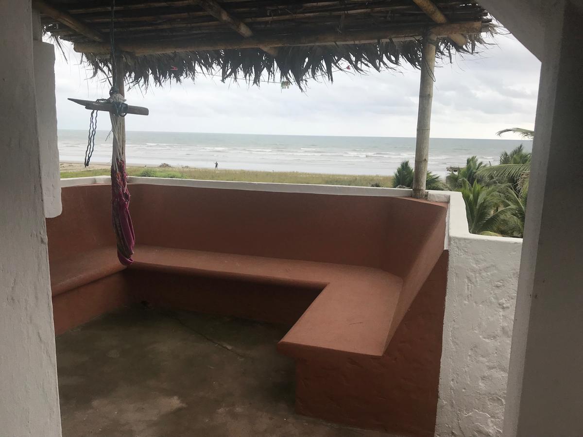 Beach Front Bungalows At The Coconut Canoa Extérieur photo